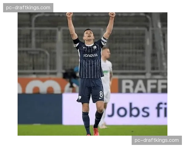 门兴格拉德巴赫0-2负于斯图加特，主场四连胜遭终结