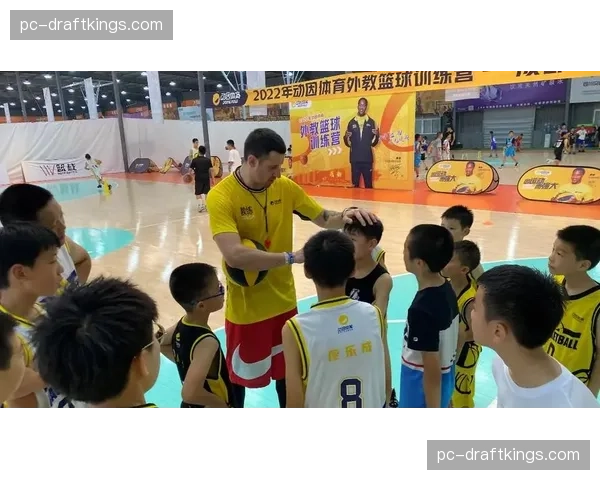 篮球训练营增设“快速决策与反击终结”专项课程，报名火爆